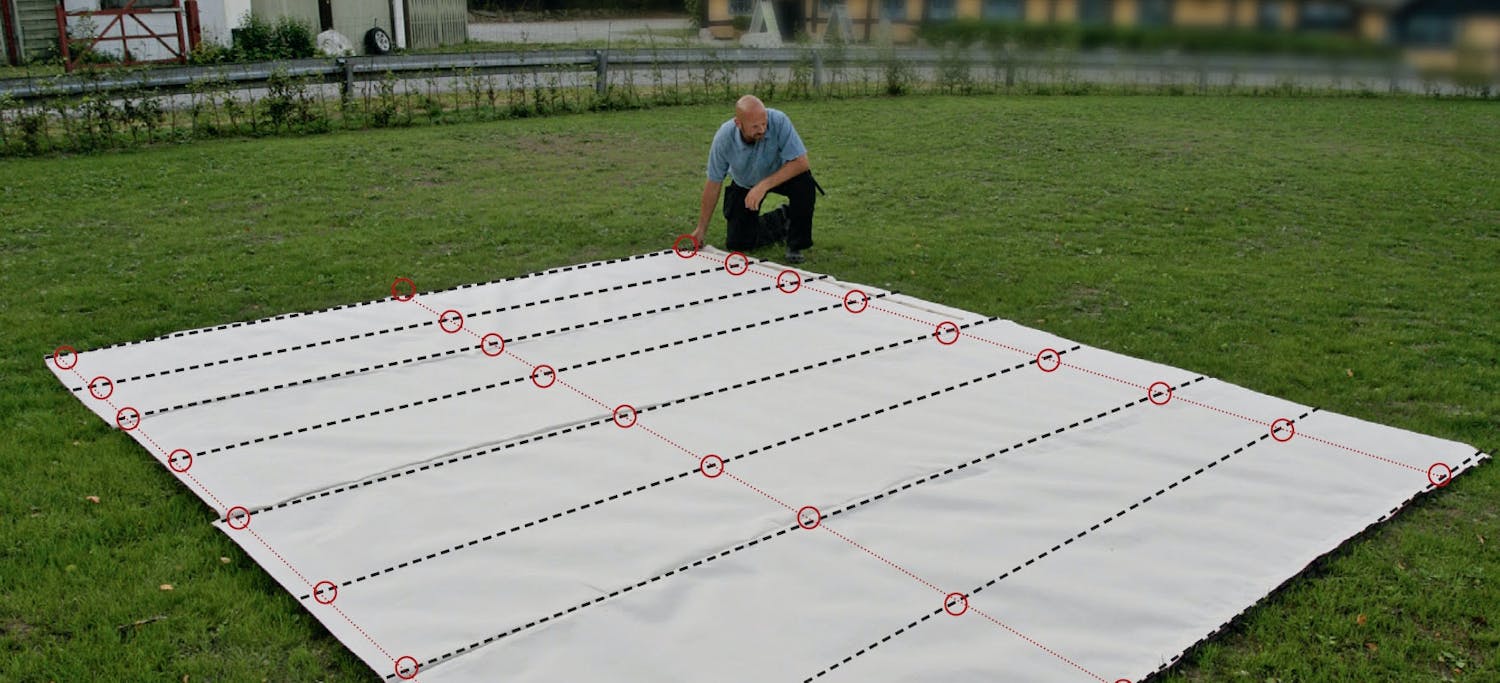 Sejldug: Det skal være nemt at trække markisen hen over terrassen, når solen bliver for skarp, når det støvregner, eller når duggen falder tungt. Sejldug: Det skal være nemt at trække markisen hen over terrassen, når solen bliver for skarp, når det støvregner, eller når duggen falder tungt.